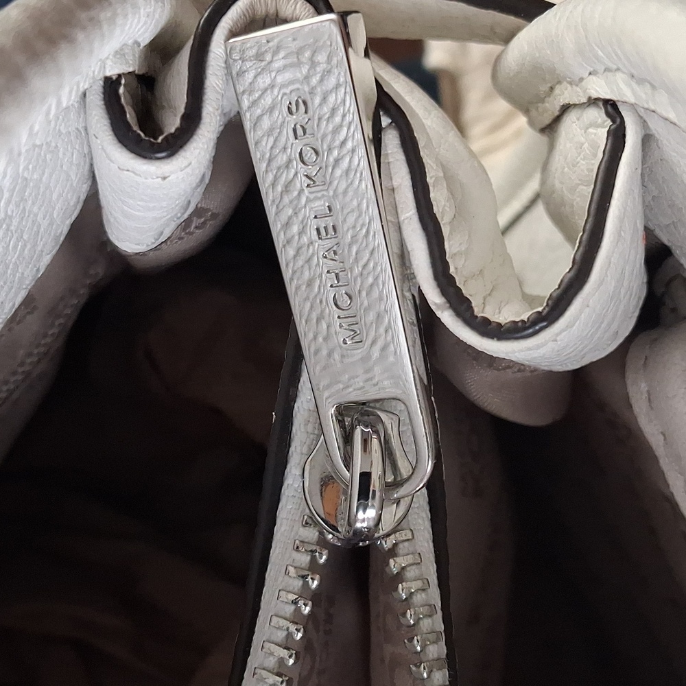 Michael Kors White With Silver Harware Satchel Bag - Large - Picture 11 of 16